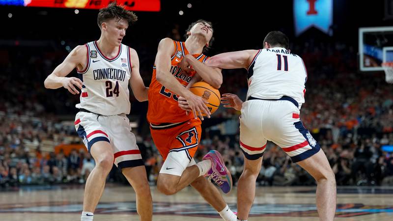 UConn reaches 3rd national title game in 4 seasons, beats Illinois 71-62
