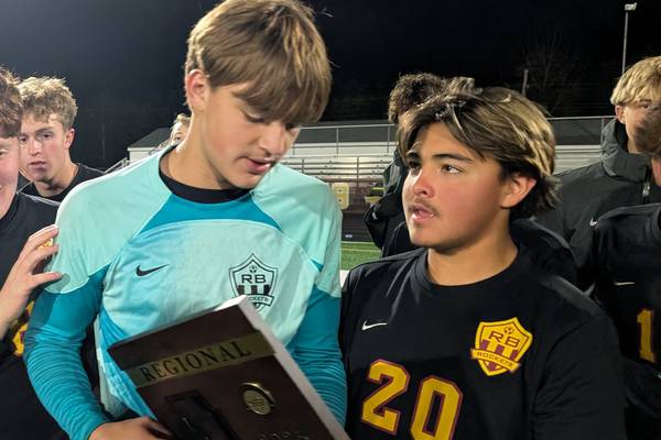 Trey Maziarz, Richmond-Burton win regional title