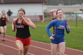 2006 Daily Chronicle girls track and field preview: Team-by-team capsules
