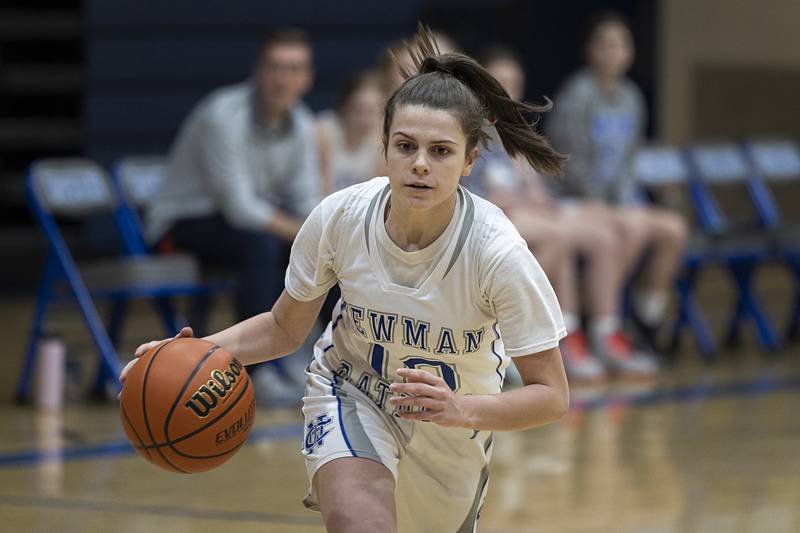 Newman’s Helen Papoccia handles the ball Monday, Dec, 12, 2022 against Mendota.