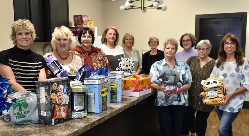 Carrie Melton (from left to right) from April House Children’s Advocacy Center; Beta Sigma Members Cindy Schott, Cindy Fane, Jan Moser, Eileen Sedig, Debbie Donnelly; Lisa Zacharski (April House); Front row: Lori Johnson, Pat Mcleod and Kim Ptak.