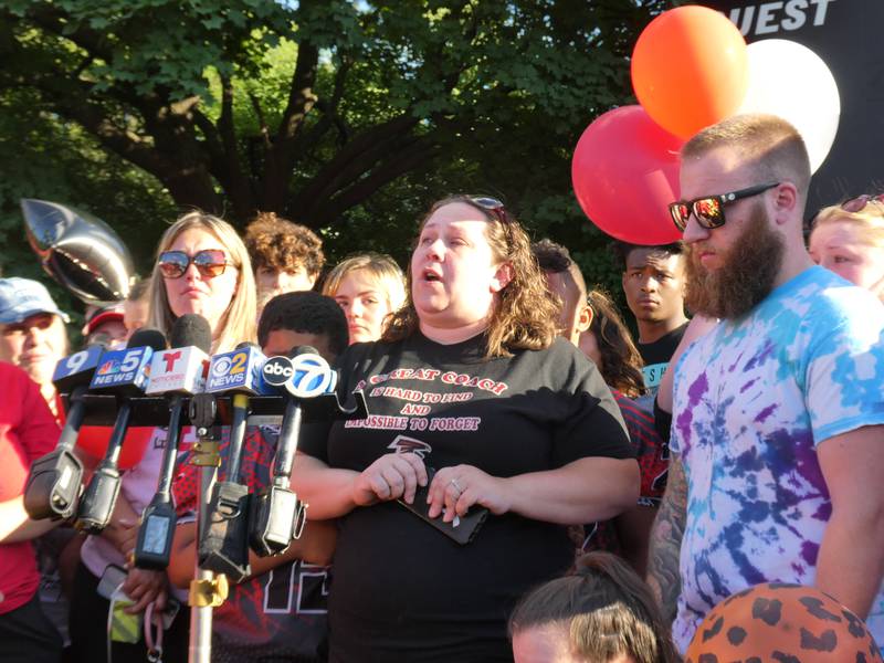 A prayer vigil and balloon release was held at Oriole Park in Chicago on Monday night, August 1, 2022 to mourn the loss of seven killed, including Lauren Dobosz and her four children, in a tragic car crash that occurred Sunday on I-90 near Hampshire.