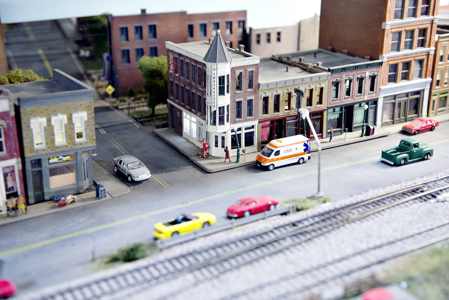 Scenes like this are sprinkled throughout the railroad layout that add a sense of authenticity to the model.