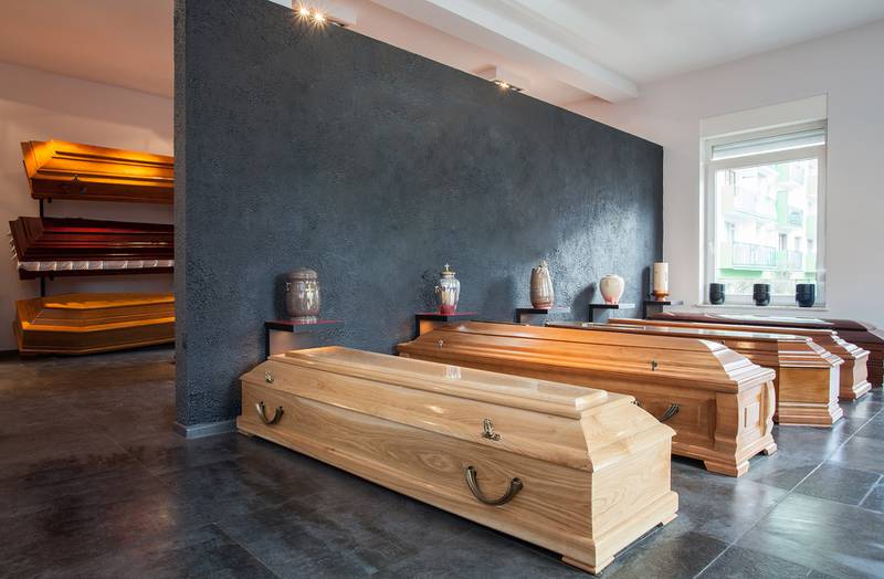 Jones Funeral Home - Traditional Burial vs. Cremation: Important Things to Know