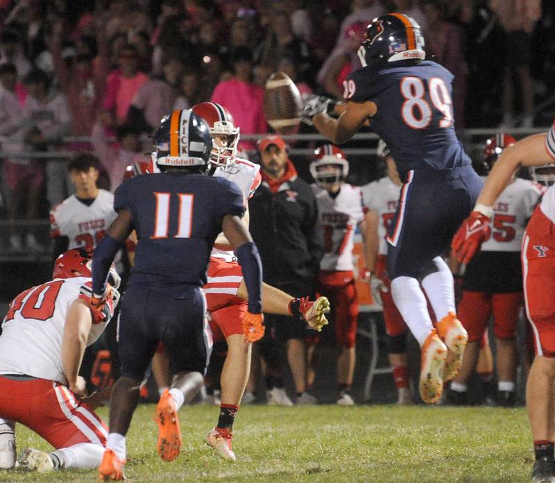 Photos Oswego vs. Yorkville in Week 9 Football Shaw Local
