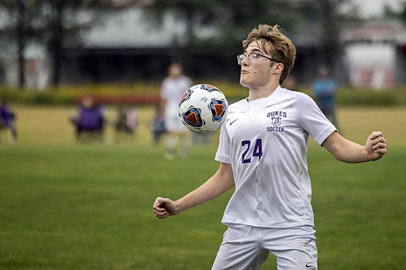 Dixon’s Zack Clevenger plays the ball Monday, Sept. 11, 2023 in Oregon.