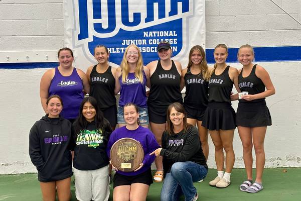 IVCC women’s tennis wins region tournament: Saturday’s  NewsTribune roundup  