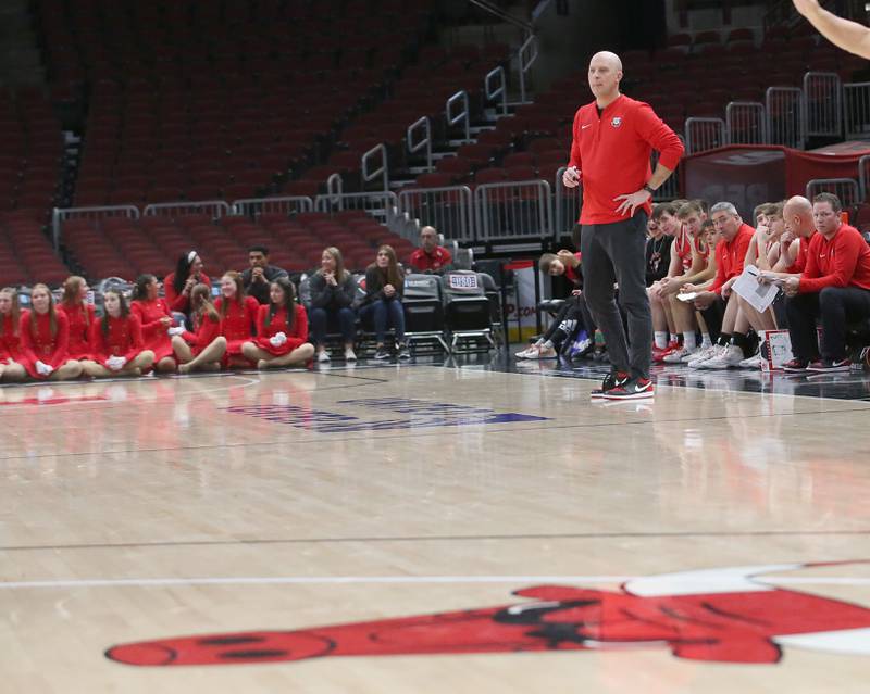 Streator head boys basketball coach Beau Doty coaches the Bulldogs against Seneca during a game on Tuesday, Dec. 21, 2023 at the United Center in Chicago.