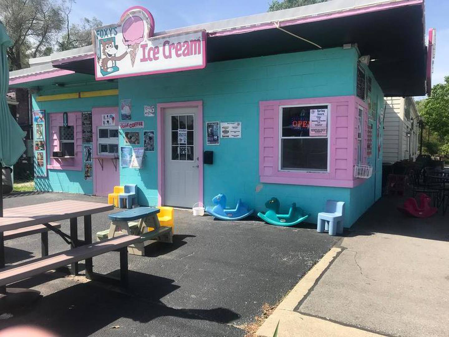 The bright blue and pink colors of Foxy's Ice Cream draw customers from all over.