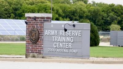 Photos: Texas National Guard sets up in Will County