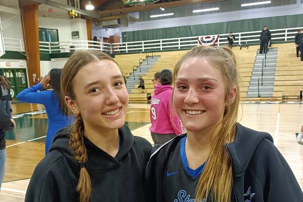 Brynn Hopkins’ blocks propel St. Charles North past Glenbard West in straight sets
