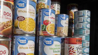 Meat, vegetables, canned goods among offerings at free Plano food pick-up