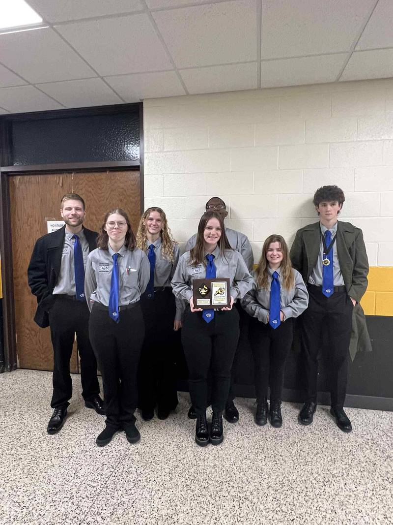 Head Coach Brody Anderson, Izzy Simmering, Hanna Claiborne, Elin Workman, Christian Butler, Mo
Franklin, and Trevyn Munson.