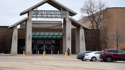 Carpentersville buys former Kohl’s building at Spring Hill Mall for $2 million