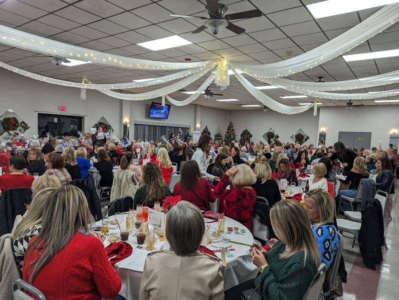 The Lincoln-Way Area Business Women’s Organization held its annual Christmas auction on Dec. 6. The auction helps fund scholarships for women planning to attend a college, university, trade school or junior college and for women in the community who are continuing their education.