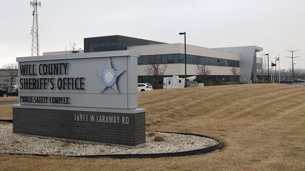 2 Chicago men charged in Homer Glen home invasion