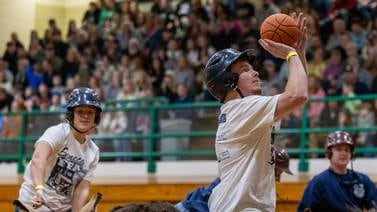 Donkey basketball fills Seneca High’s old gym, boosts FFA fundraiser