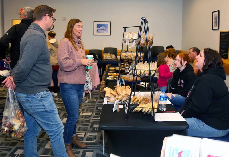 Photos Sugar Grove hosts annual Wintermarket Shaw Local