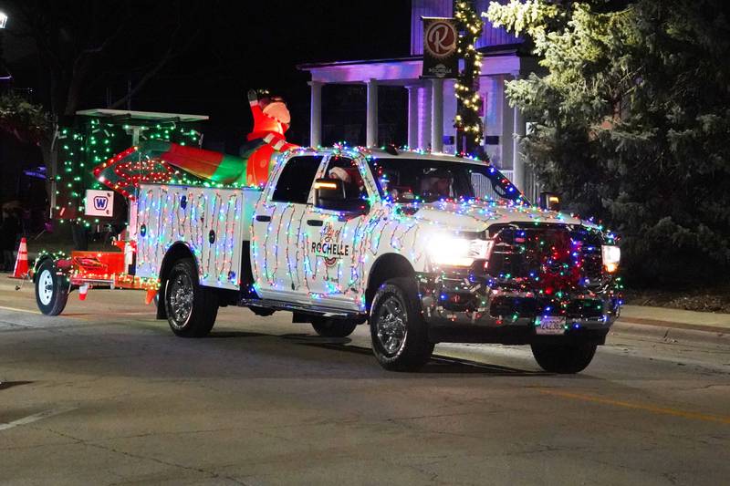 The Rochelle Chamber of Commerce is once again sponsoring the Light Up Lincoln Christmas Parade on Friday, Dec. 5, 2025 at 5:30 p.m.