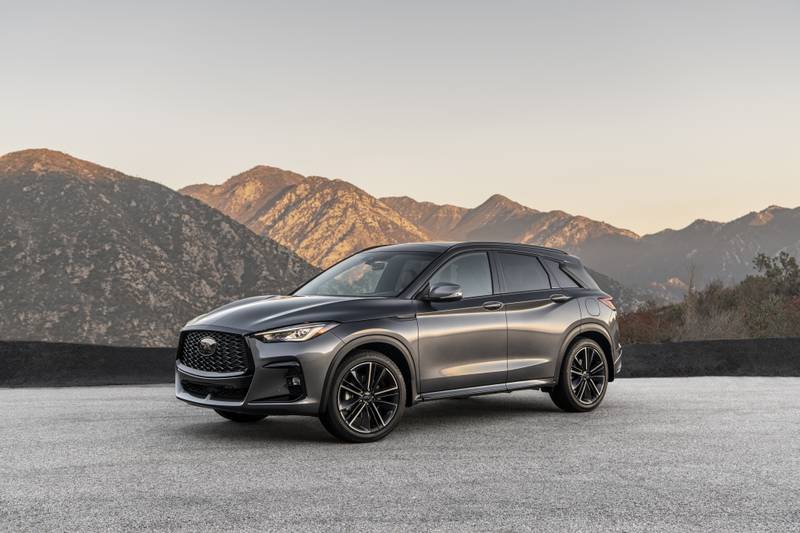 When the QX50 Sport is coming at you, it looks amazing. It is both ominous and sexy. Add 4-wheel drive and you have a capable crossover with class.