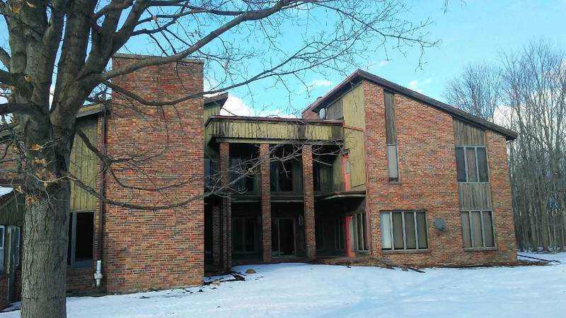 The home of the late Ken Pickerill is to be renovated and transformed into a public facility in the Pickerill-Pigott Forest Preserve on Minkler Road between Yorkville and Oswego.