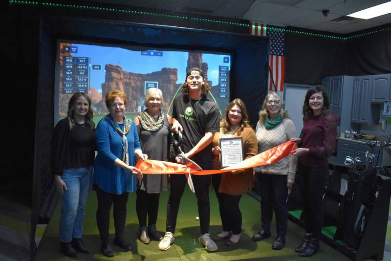 The Streator Chamber of Commerce hosted a ribbon cutting ceremony Friday, Nov. 3, 2023, for The Par Shack. (From left) Jordan Harcharik, Streator Young Professionals; Gigi Lansford, chamber ambassador; Karen Karpati, ambassador; Jake Marti, owner; Mayor Tara Bedei; Judy Booze, ambassador and Courtney Levy, chamber executive director participate in the ribbon cutting.