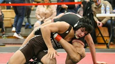 Joliet Catholic boys wrestling grinds out win over Yorkville to earn trip to dual team state