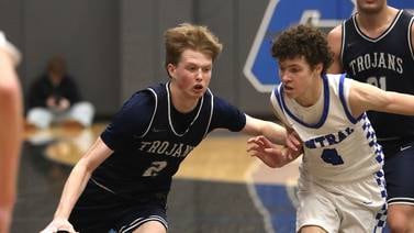AJ Berndt, Cary-Grove outlast Burlington Central