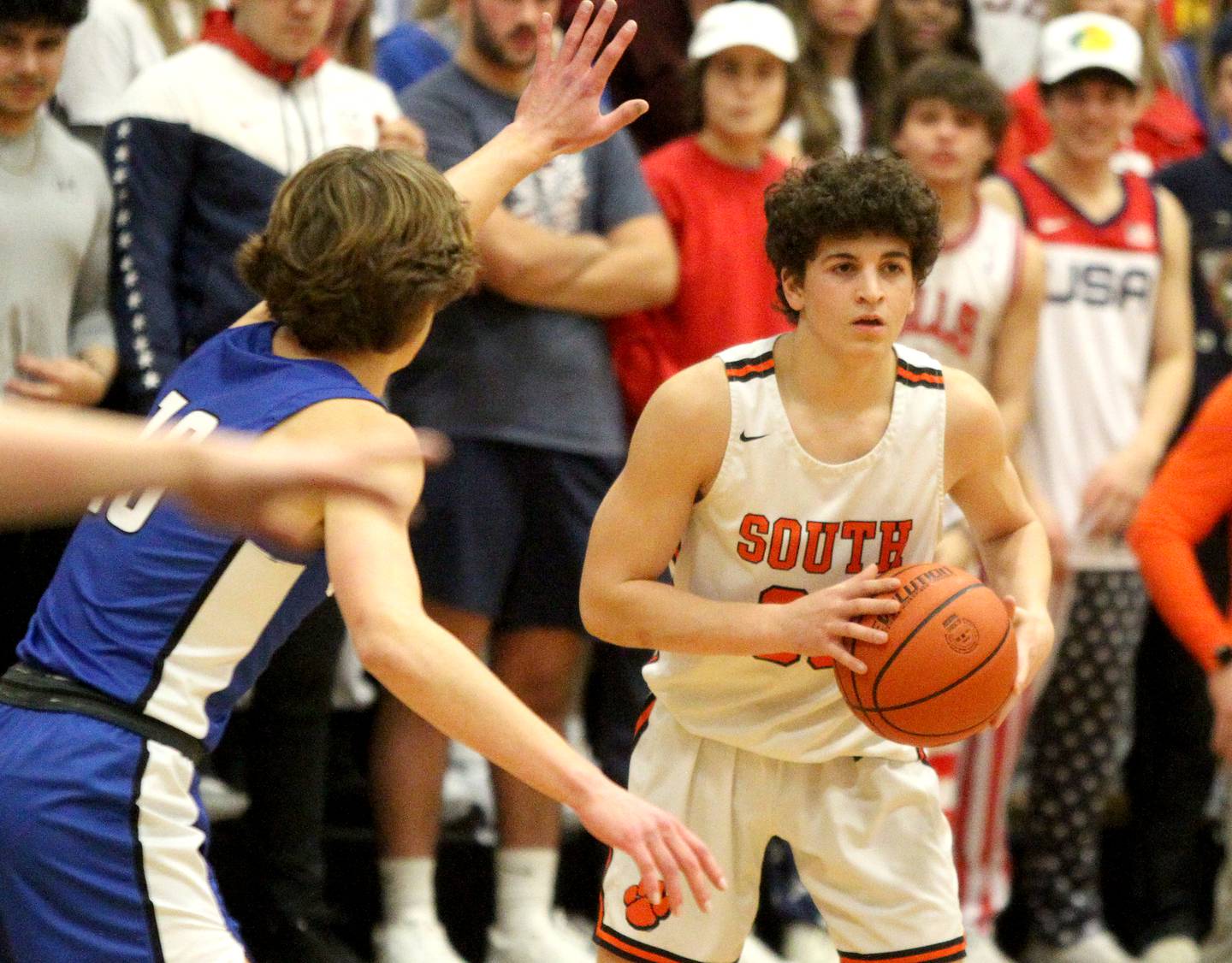 Wheaton Warrenville South’s Luca Carbonaro looks to pass the ball during a game against Geneva in Wheaton on Friday, Jan. 27, 2023.
