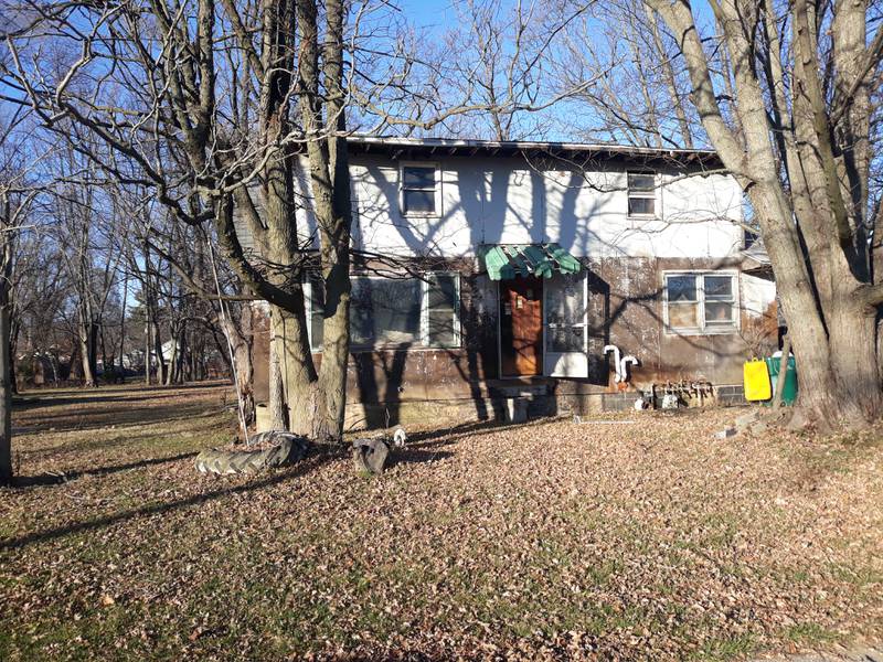 The Streator City Council voted to accept a bid for $15,000 to demolish the abandoned house at 516 W. Grant St.