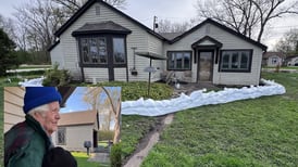 As Fox floods threaten home of elderly veteran on hospice, Johnsburg steps up to help