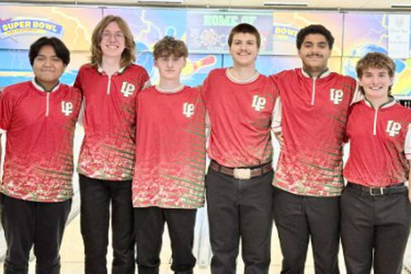 L-P bowling boys celebrate Senior Night with win over Ottawa: Monday’s NewsTribune Roundup 