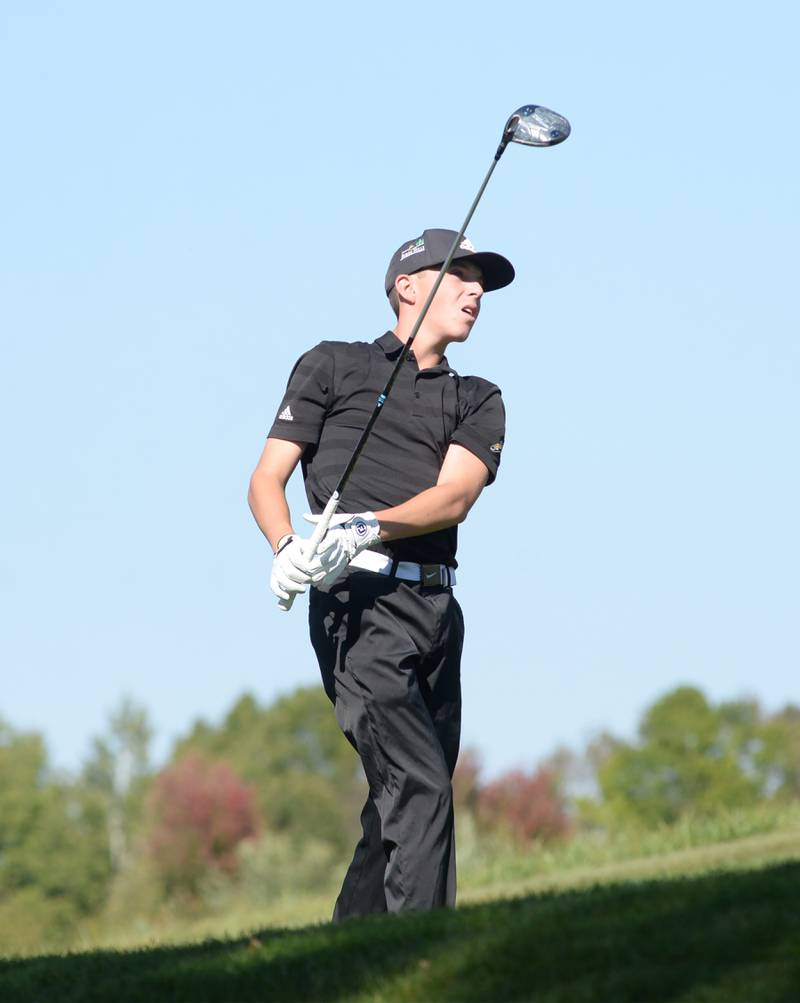 Riverdale's Mason Smyser watches a drive at the 1A Lanark Regional at Lake Carroll Golf Course on Wednesday, Oct. 2, 2024.