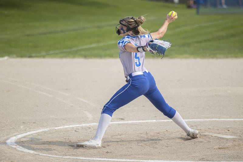 Newman’s Ady Waldschmidt fires a pitch against Putnam County Thursday, May 18, 2023.