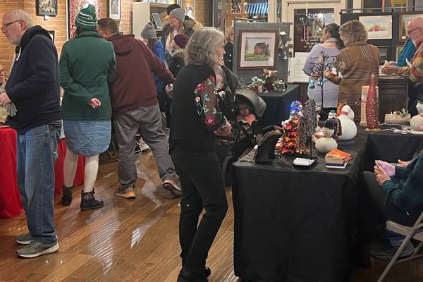 ‘Art of Giving’, Moonlight Magic and more come to KVAL in Sycamore this month