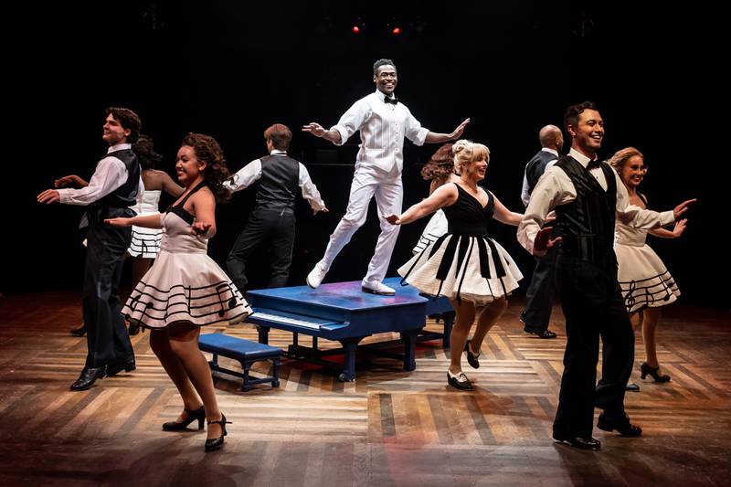 Kelly Felthous, Jacquelyne Jones in "White Christmas" 2024 at Marriott Theatre in Lincolnshire.