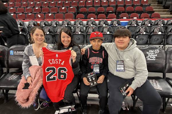 Breast cancer survivor gets VIP treatment at Bulls game