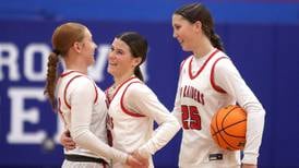 Huntley tops Mundelein, places 7th at Dundee-Crown Komaromy Classic