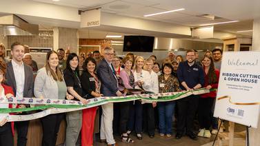 CGH Medical Center celebrates newly renovated cafeteria, coffee shop