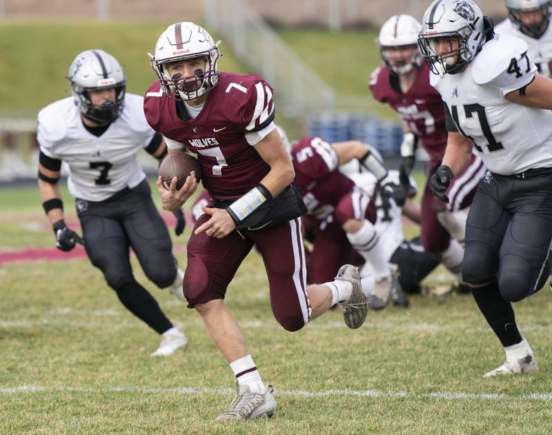 Prairie Ridge quaterback Tyler Vasey rushed for 279 yards and 7 touchdowns against Kaneland during the 6A second-round football playoff game on Saturday, November 5, 2022 at Prairie Ridge High School in Crystal Lake. Prairie Ridge won 57-22.
