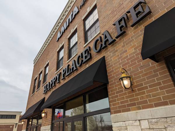 Mystery Diner in Shorewood: Happy Place Cafe has fast service, family atmosphere