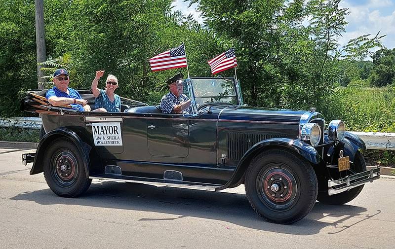 Marseilles Mayor Jim Hollenbeck rides in class along the Fun Days parade route Sunday, July 9, 2023.