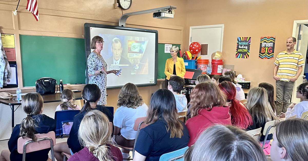 Dalzell Grade School hosts local judges for safety and