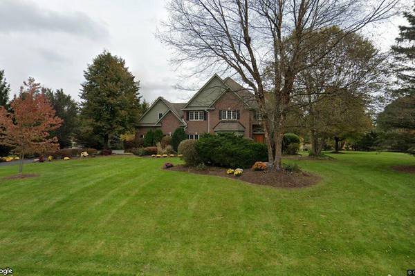 Single-family home sells in St. Charles for $780,000