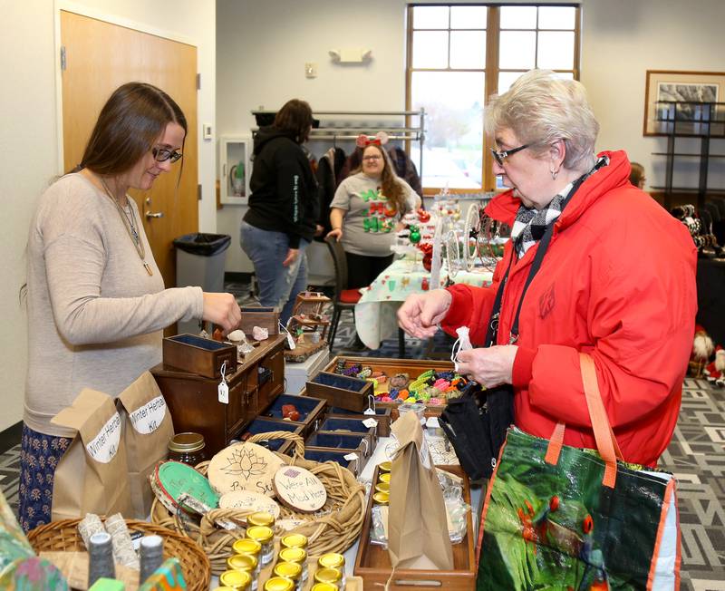Photos Sugar Grove hosts annual Wintermarket Shaw Local