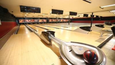 Roundup: St. Bede’s Trenton Acuncius, three L-P bowlers advance to sectional
