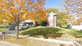 Residential home sells in Algonquin for $465,000