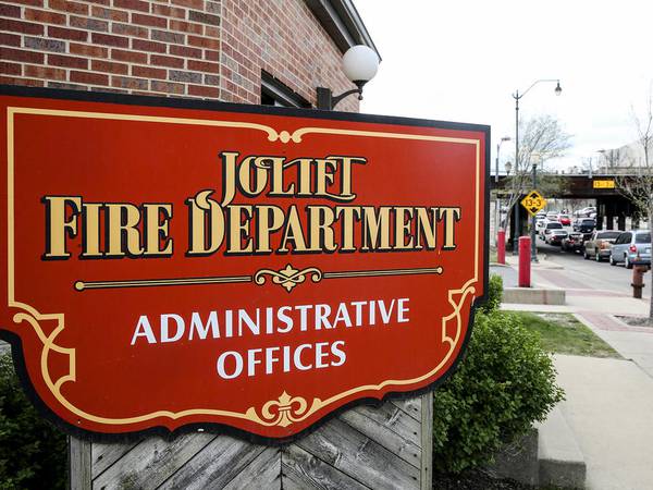 Heavy smoke at Joliet house fire 
