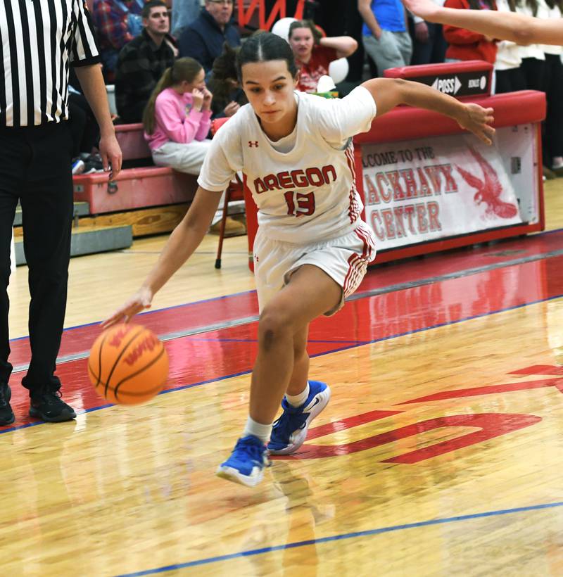 Oregon's Sarah Eckardt brings the ball up the court on Saturday, Jan. 24, 2026 sgainst Rockford Lutheran at the Blackhawk Center in Oregon.