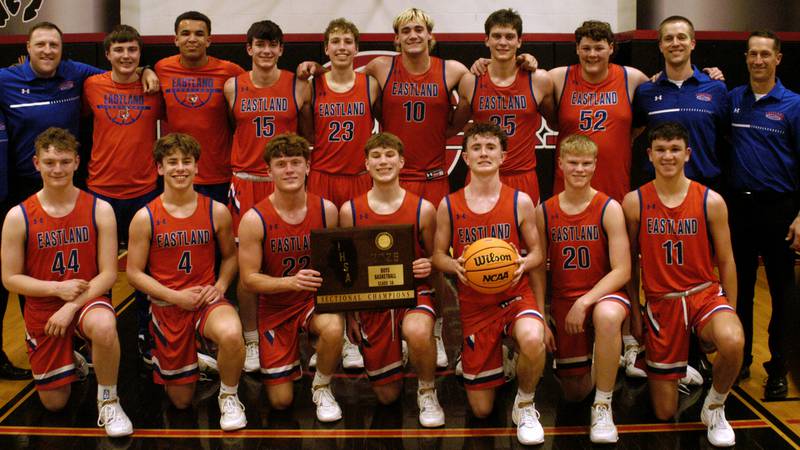 The Eastland Cougars show off their plaque. The Eastland Cougars faced the Pecatonica Indians in Friday’s Class 1A Orion Sectional final at Orion High School on March 6, 2026. Eastland won the game 48-41.